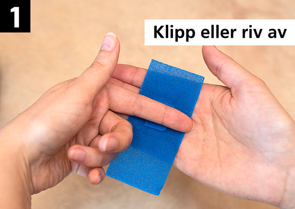 Steg 1: klipp plåstret